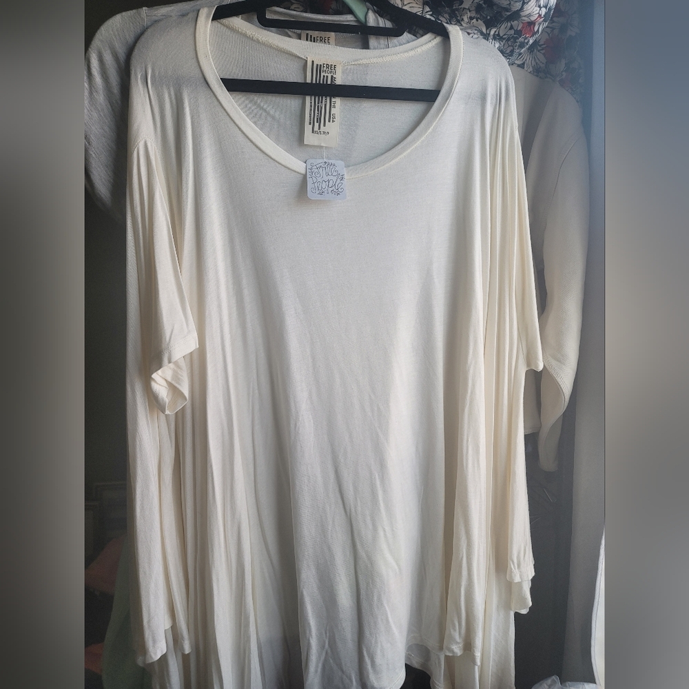 NWT FREE PEOPLE, Oversize Asymmetrical Short Sleeve Top, S/XS